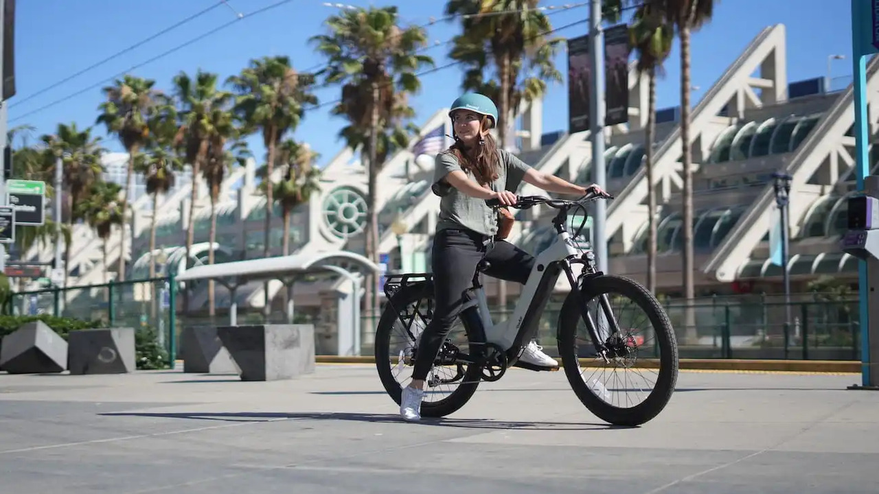 I college americani stanno gradualmente vietando ebike e monopattini elettrici, ecco perché 